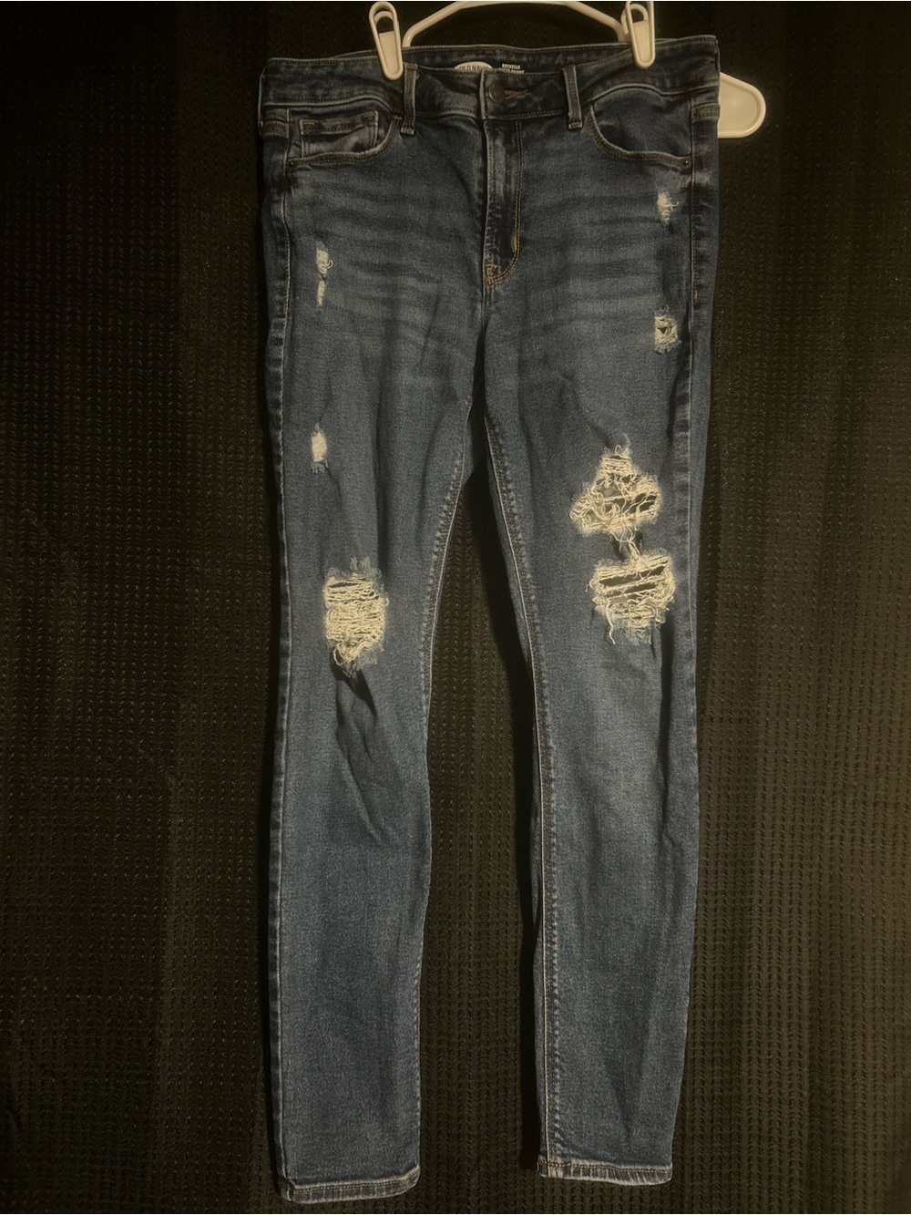 Old Navy Women’s Distressed Dark Blue Skinny Jeans